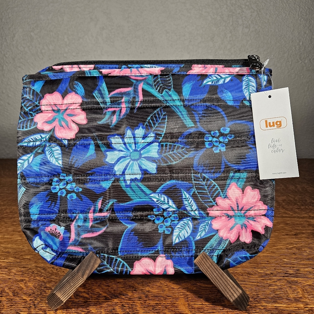 Lug Resort Black Insulated Cooler Pouch NWT
